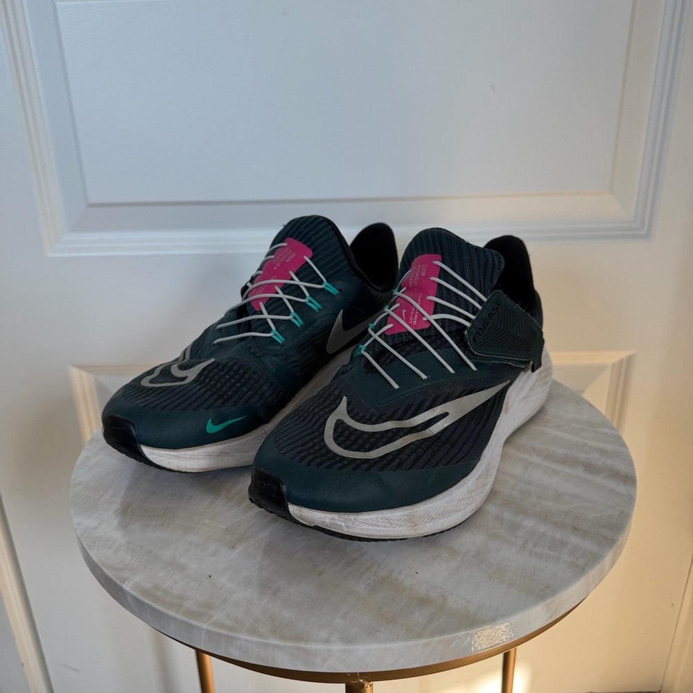 Nike Zoom Pegasus Flyease Shoes